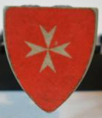 3846pb014 | Minifigure, Shield Triangular Short with White Maltese Cross on Red Background Pattern | LEGOPART