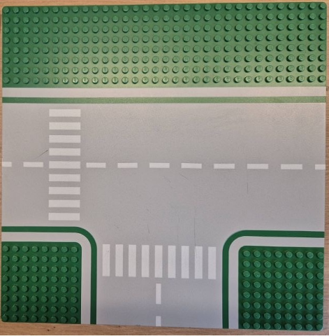 612p01 | Baseplate, Road 32 x 32 8-Stud T Intersection with Road Pattern | LEGOPART