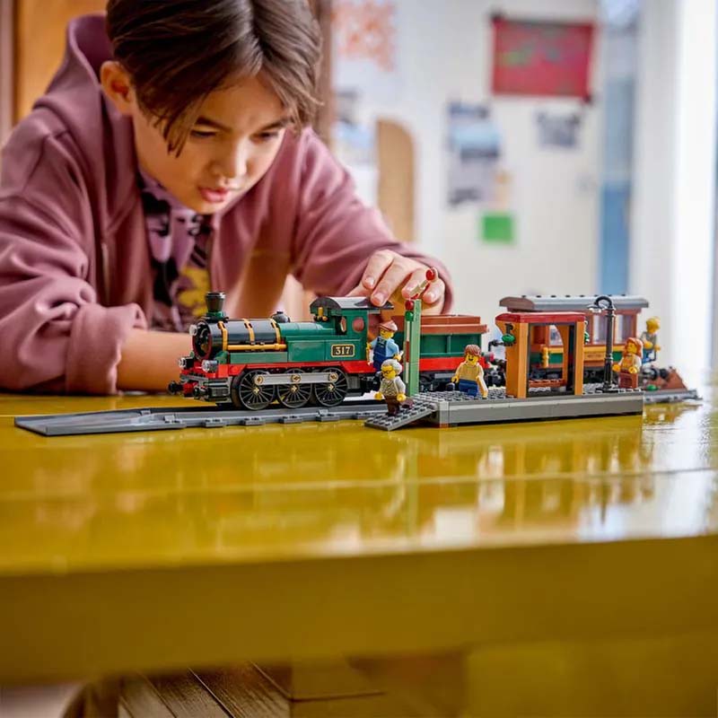 Vintage Steam Train LEGO 60511