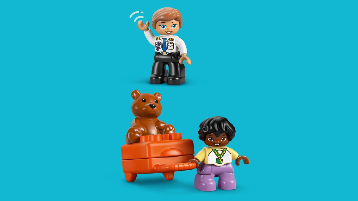 First Time at the Airport LEGO 10443