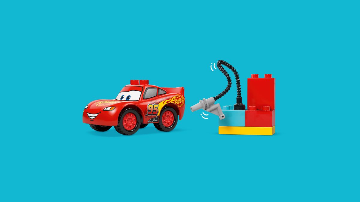 McQueen's Visit to Doc's Garage LEGO 10456