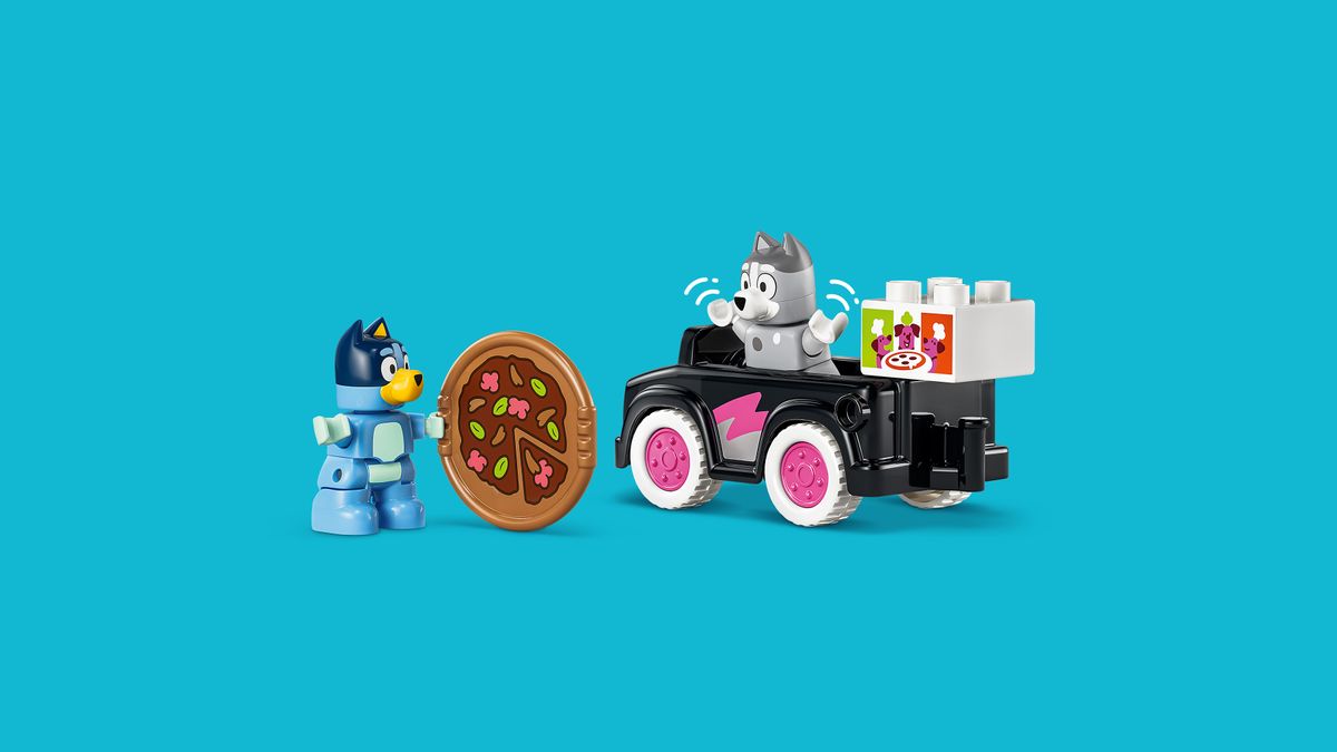 Pizza Girls with Muffin and Bluey LEGO 10469