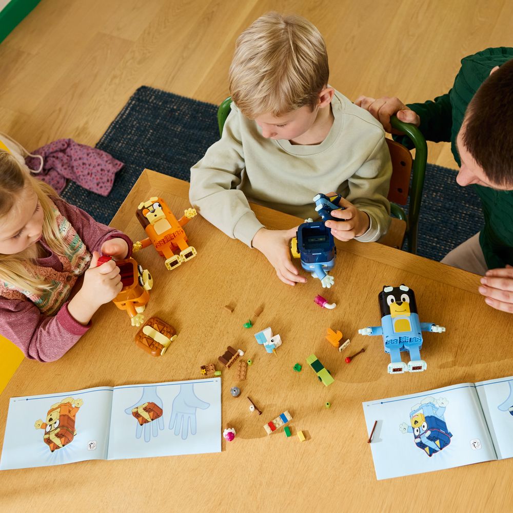 Brick-Built Bluey Family LEGO 11217
