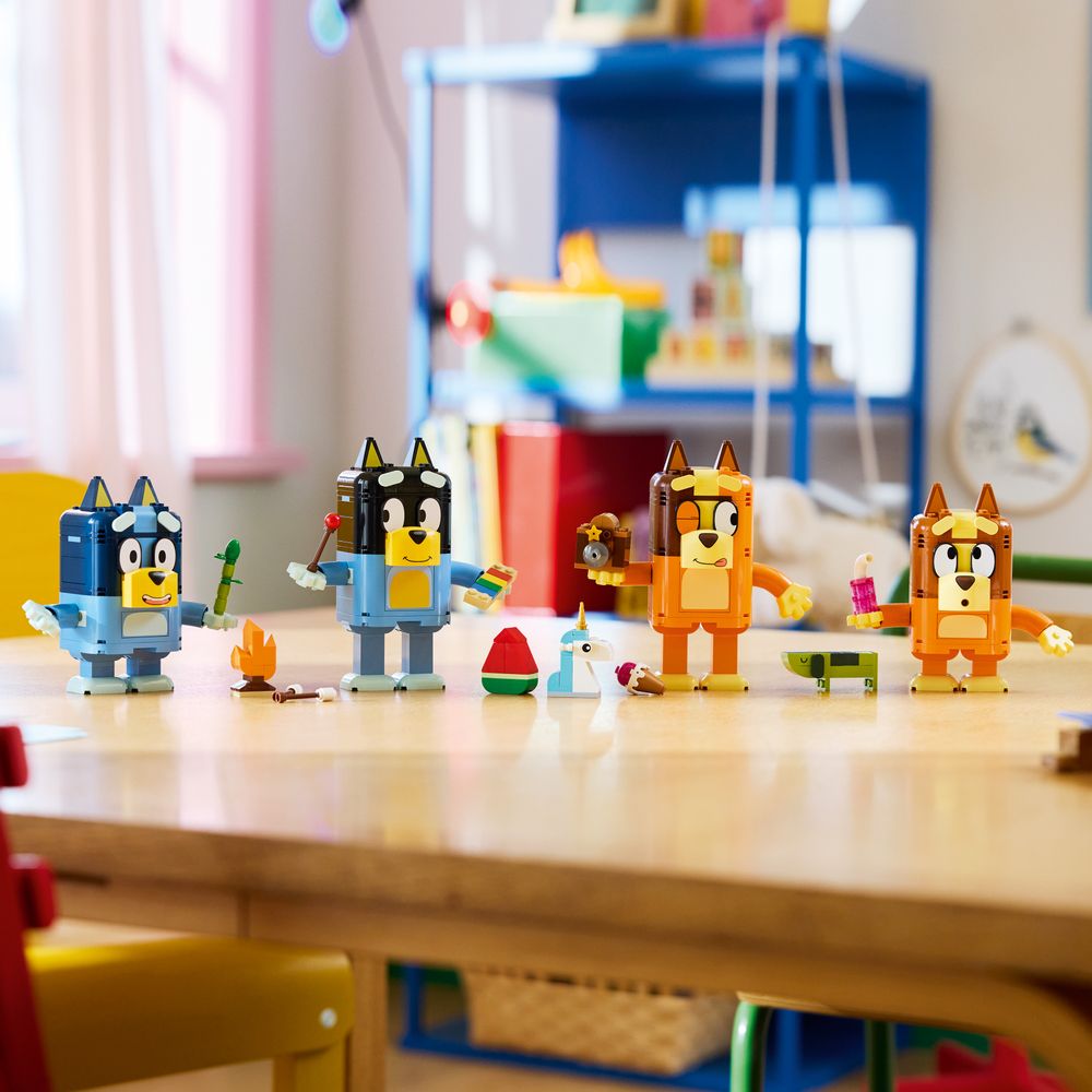Brick-Built Bluey Family LEGO 11217