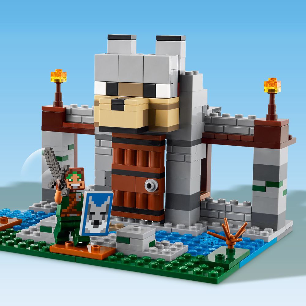 The Wolf Stronghold LEGO 21261