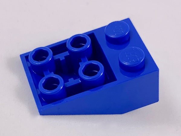 3747b | Slope, Inverted 33 3 x 2 with Flat Bottom Pin and Connections between Studs | LEGOPART