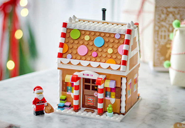 Festive Gingerbread House LEGO 40809
