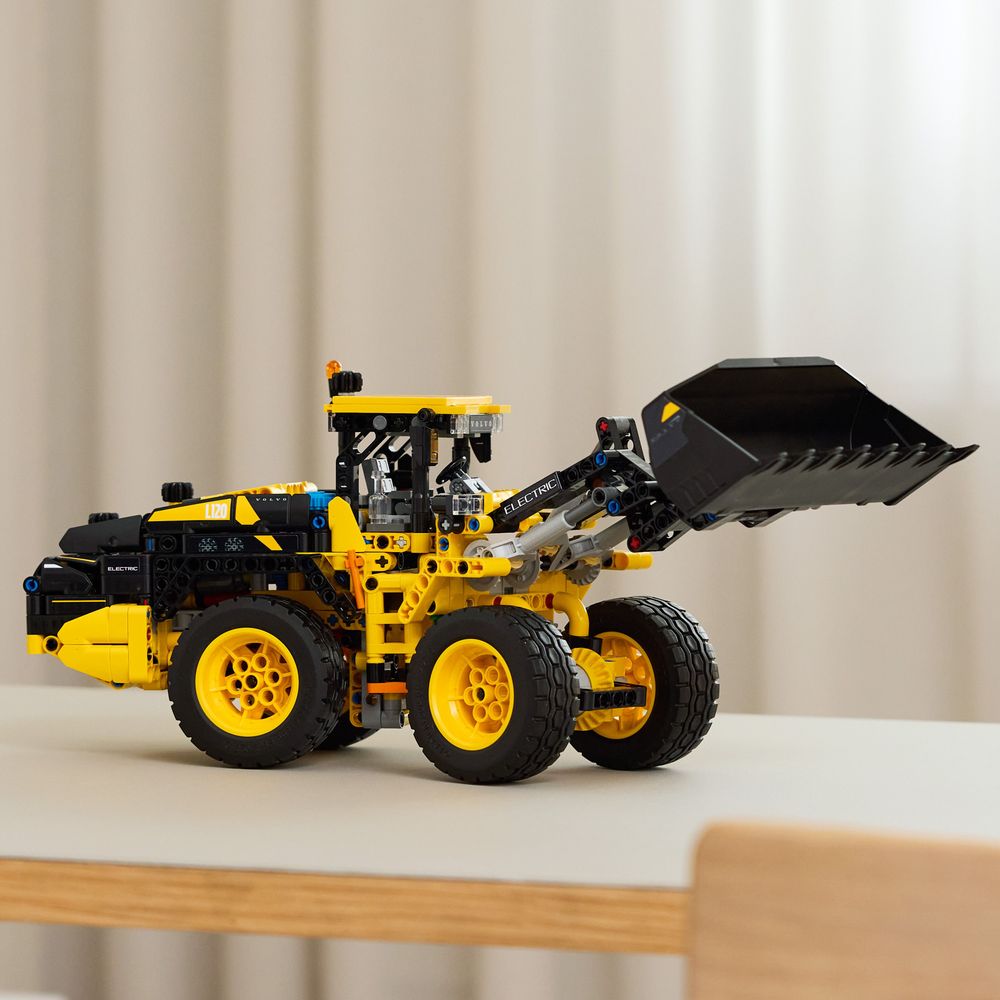 Volvo L120 Electric Wheel Loader LEGO 42209