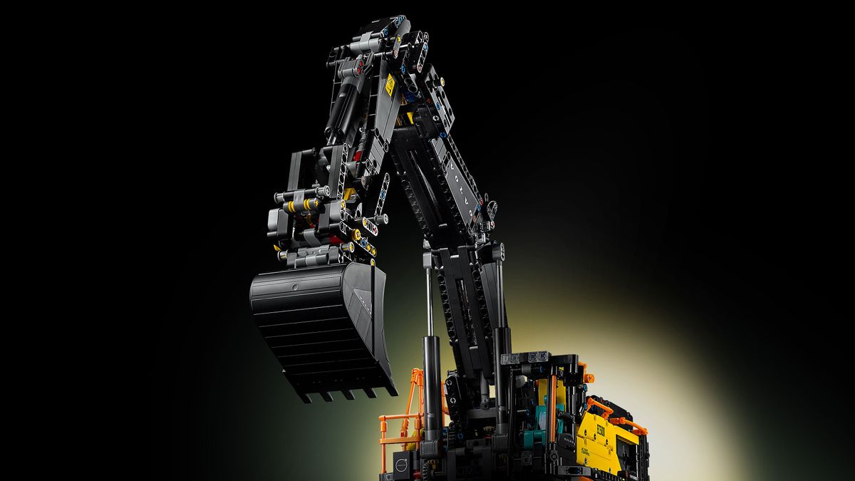 Volvo EC500 Hybrid Excavator LEGO 42215