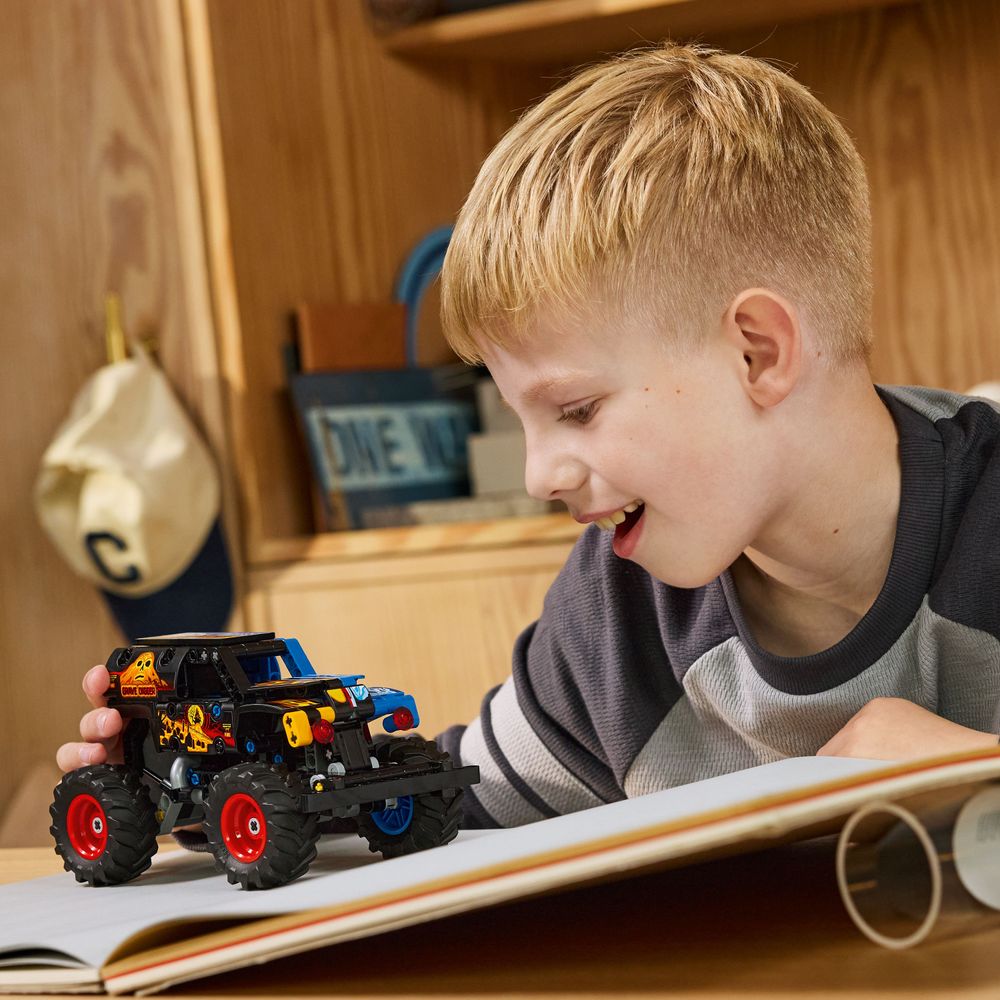 Monster Jam™ Grave Digger™ Fire and Ice LEGO 42219