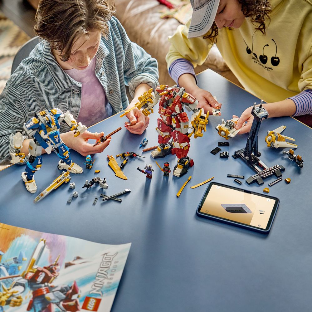 The Twin Titan Mechs LEGO 71870