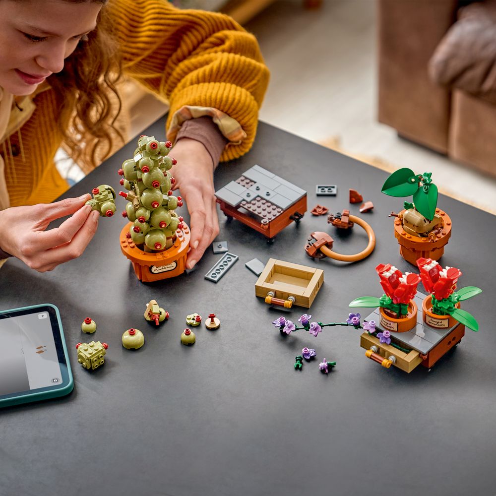 Hogwarts™ Herbology Plants LEGO 76474