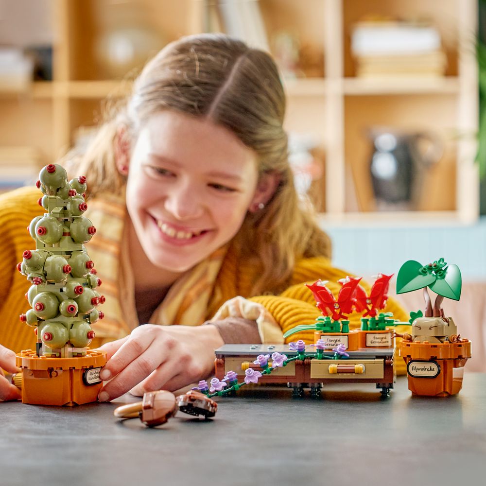 Hogwarts™ Herbology Plants LEGO 76474