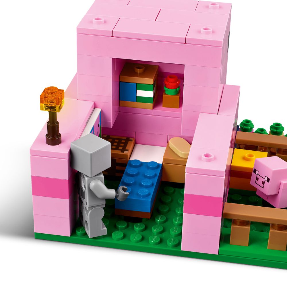 The Baby Pig House LEGO 21268