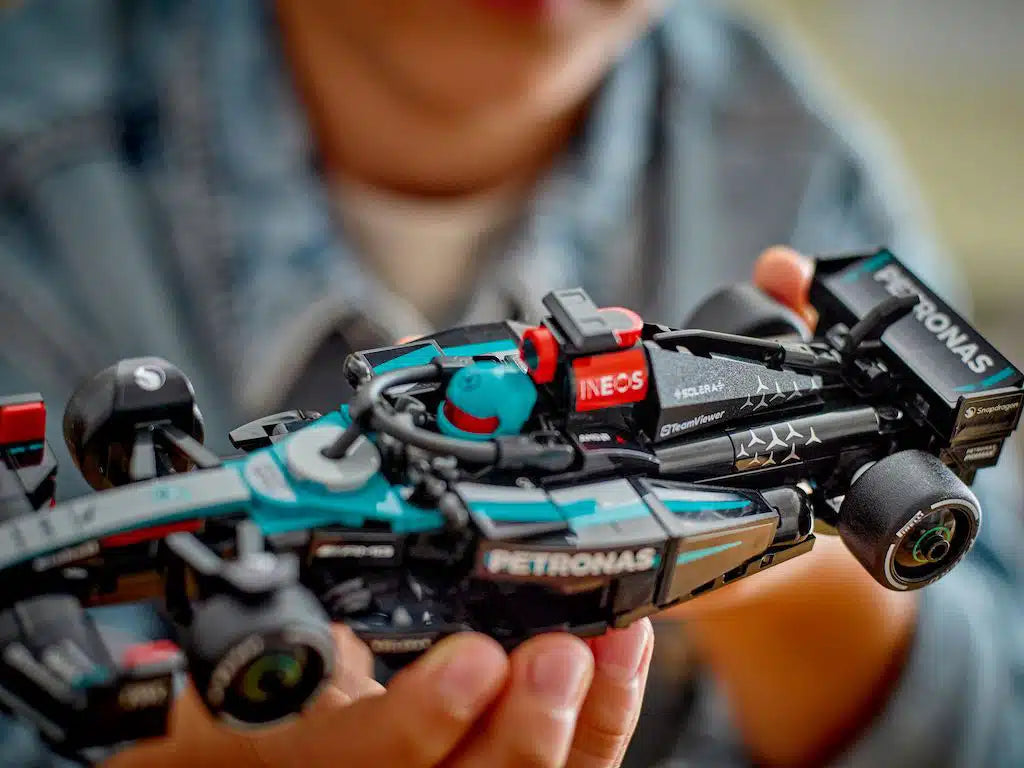 Mercedes-AMG F1® W15  LEGO 77244