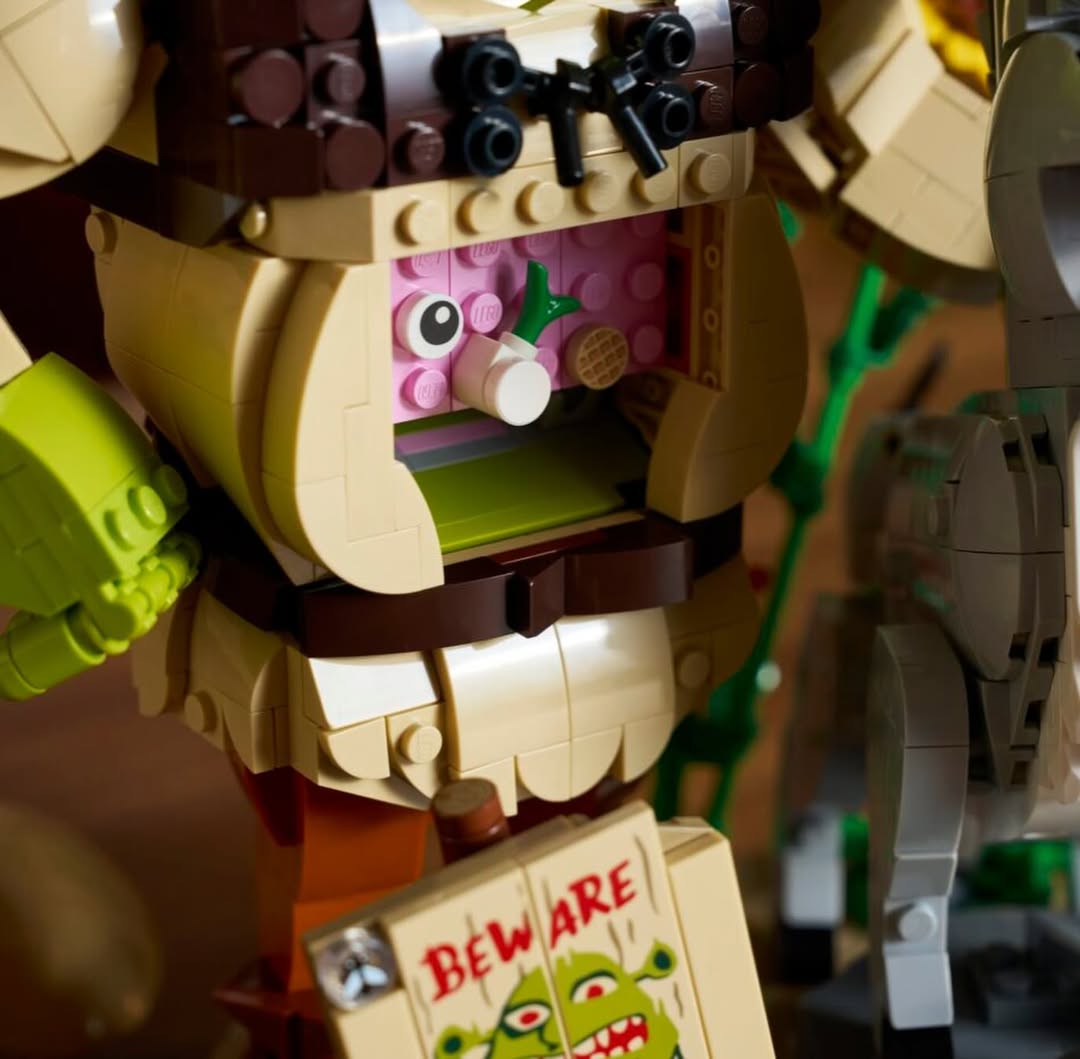 Shrek, Donkey & Puss in Boots LEGO 72423