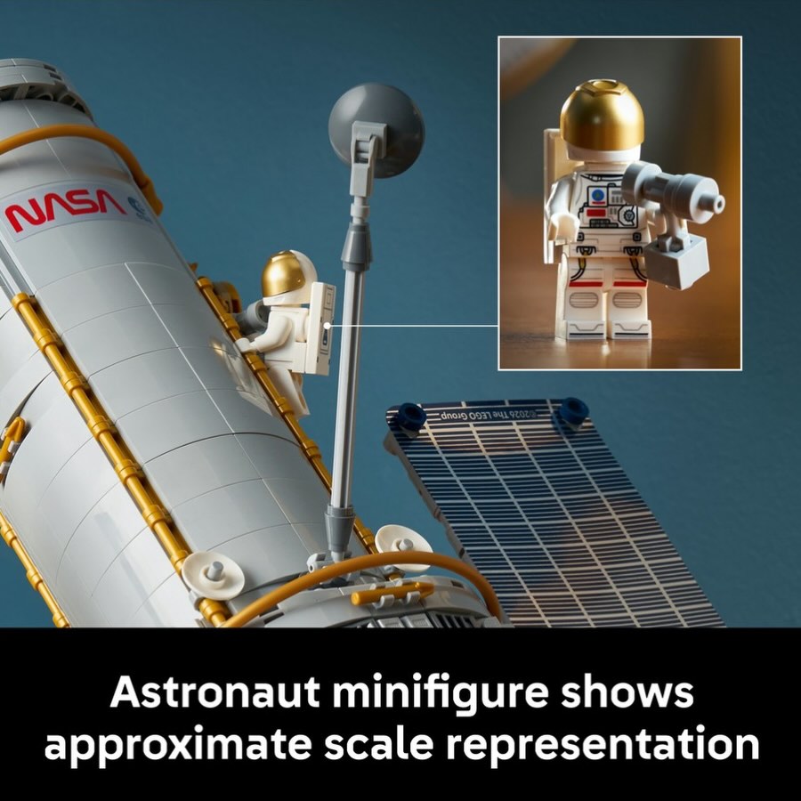 Hubble Space Telescope LEGO 11382