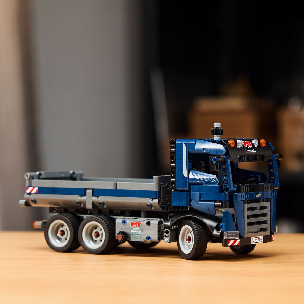 Tipping Dump Truck LEGO 42203