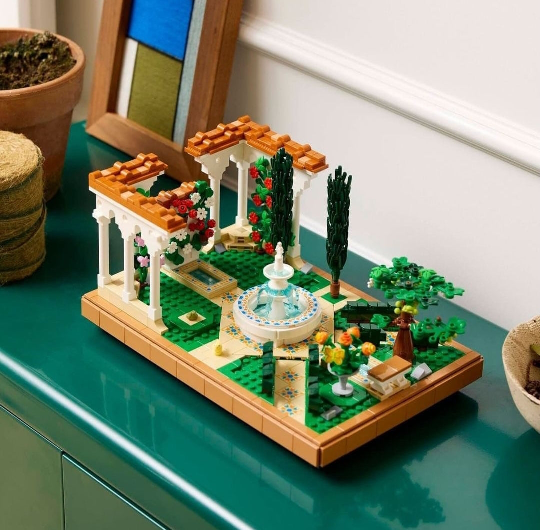 Spanish Garden LEGO 10359