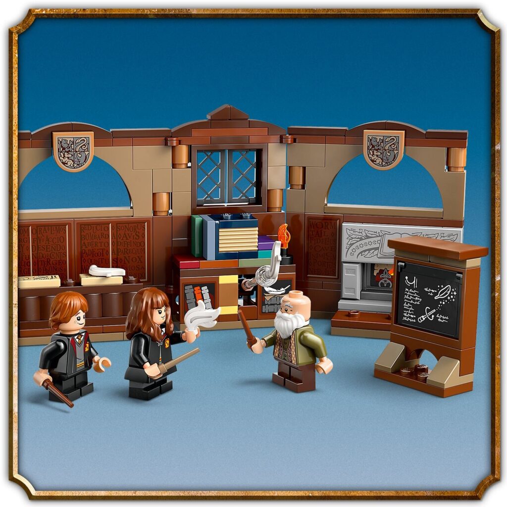 Hogwarts™ Castle: Charms Class LEGO 76442