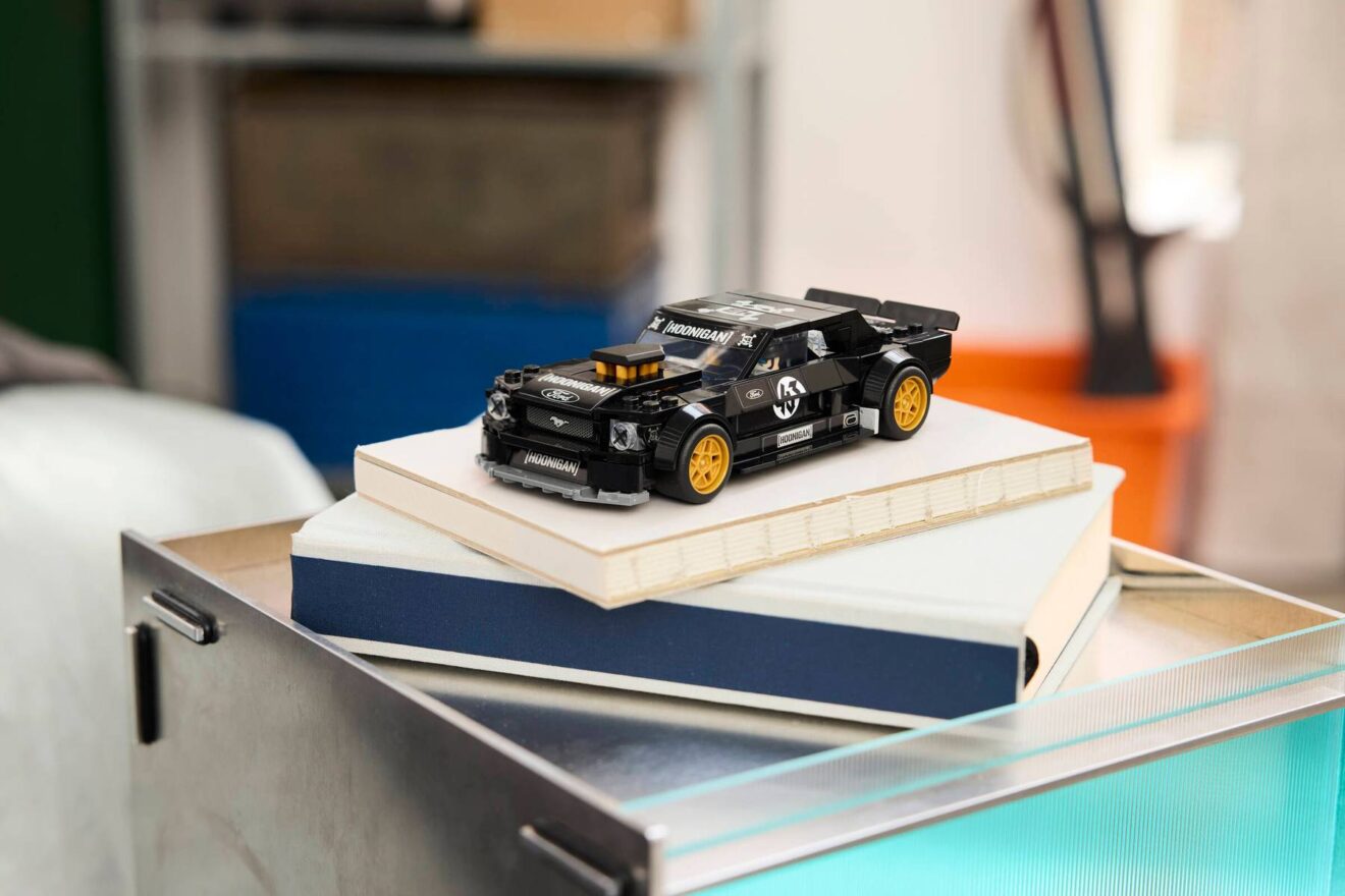 Ken Block's '65 Ford Mustang Hoonicorn V LEGO 77262